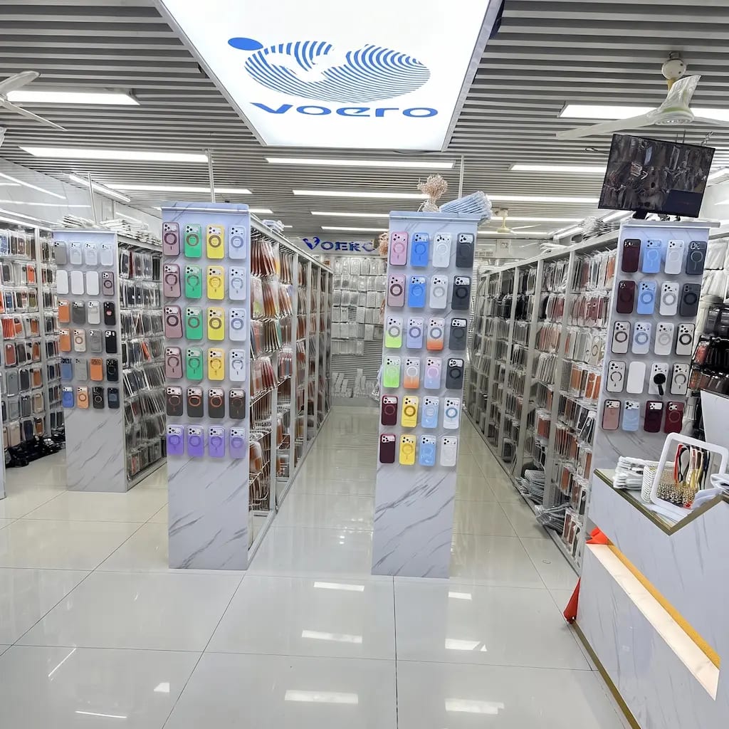 Showroom overview · thousands of SKUs on display